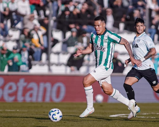 Grêmio joga bem e vence o Juventude no primeiro triunfo fora de casa pelo Brasileirão