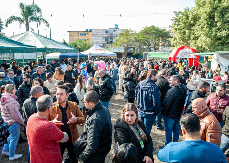 Moradores do bairro puderam fazer vacinas e realizar solicitações