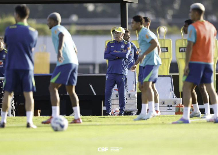 Comandante italiano ainda não deu pistas sobre a escalação do time