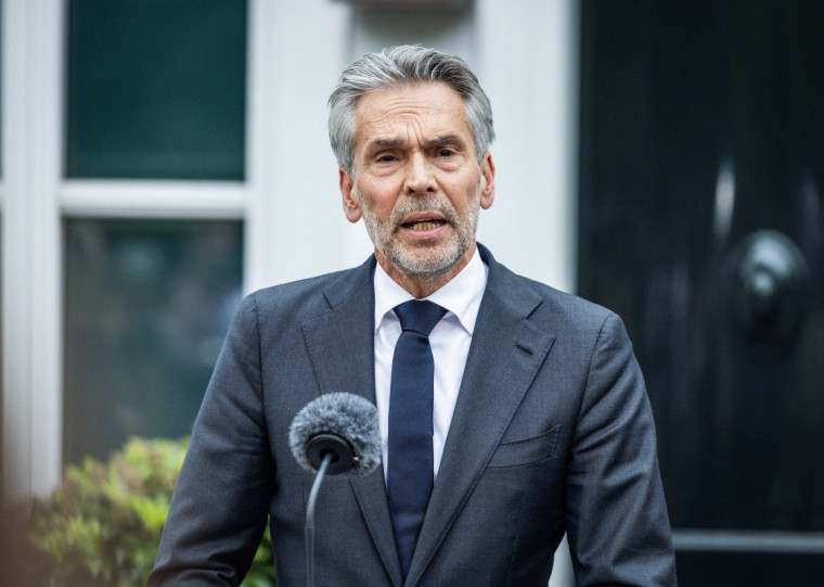 Dick Schoof anunciou renúncia do cargo nesta terça-feira (3)