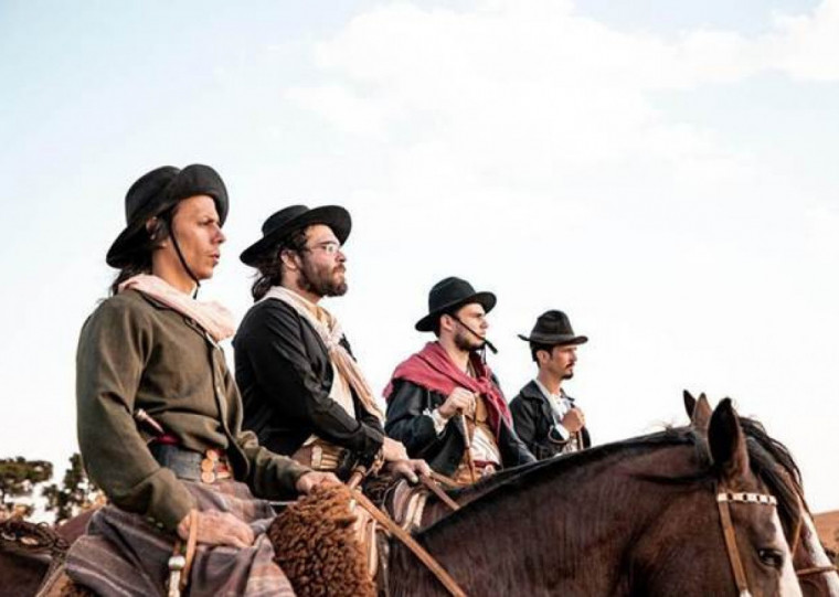 Grupo tradicionalista de Lages-SC volta para Porto Alegre nesta quinta-feira (5) com seu segundo espetáculo