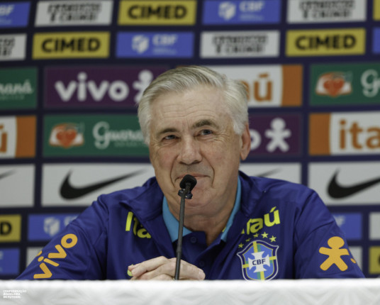 Ancelotti elogia Estêvão e despista sobre escalação do Brasil: 'Sei, mas não vou dizer'