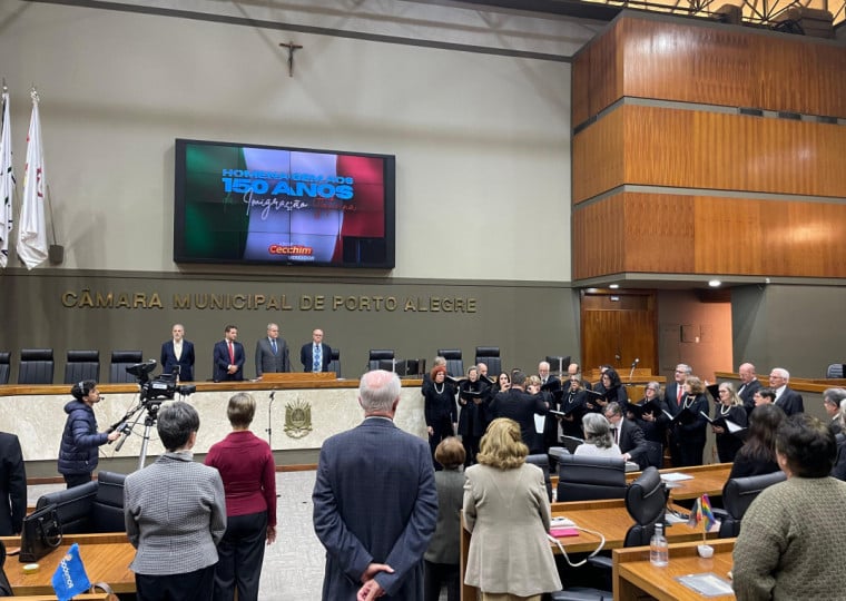 Sessão solene em homenagem à imigração italiana na Câmara de Vereadores de Porto Alegre