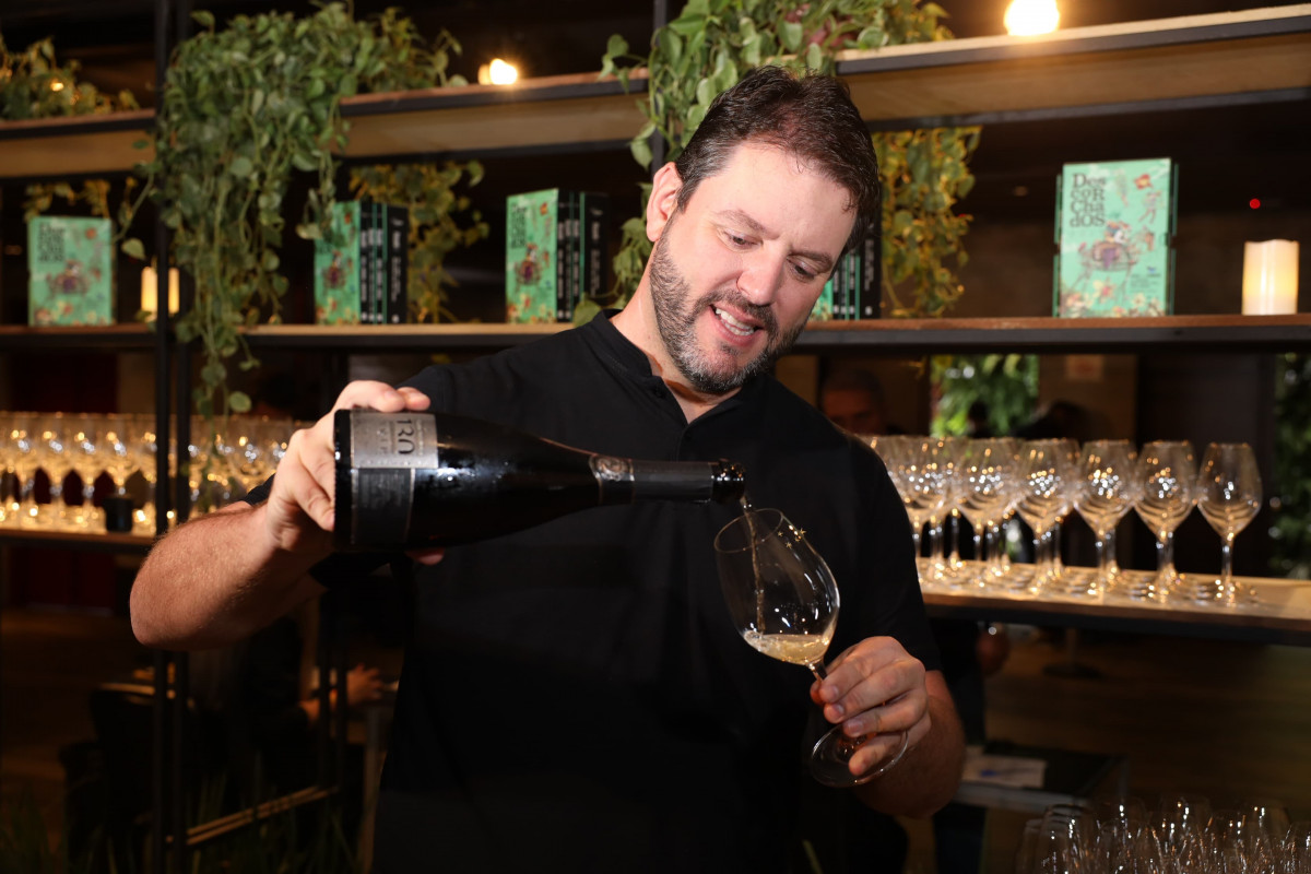 Eduardo Valduga, en&oacute;logo e persona do grupo | Rafael Leandro de Freitas/Divulga&ccedil;&atilde;o/JC