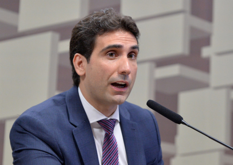 O presidente do BC foi enfático ao afirmar que a Selic permanecerá em campo restritivo por prazo prolongado