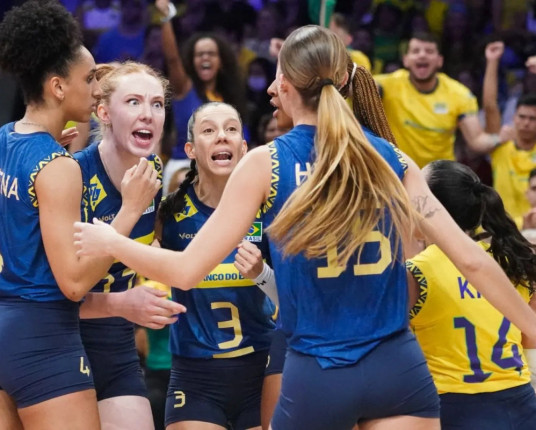 Brasil é superado pela Itália e perde a invencibilidade na Liga das Nações de vôlei feminino