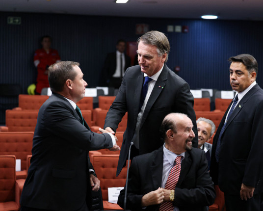 Bolsonaro e Cid têm 1º encontro após dois anos de investigações