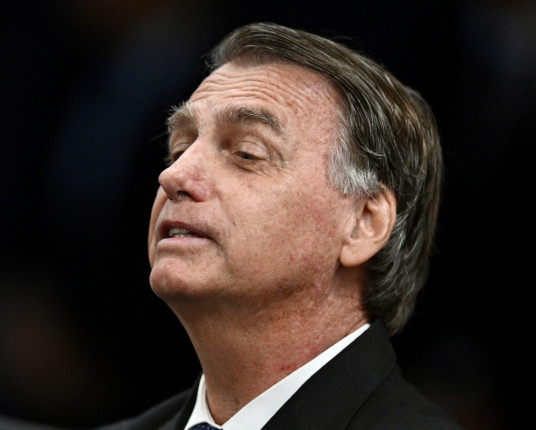 Bolsonaro cancela agendas públicas após consulta médica de urgência