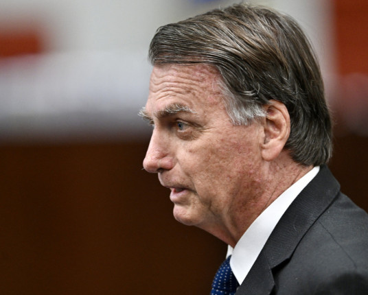 Bolsonaro nega ter usado estrutura da Abin para espionar adversários e críticos