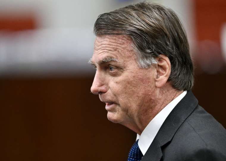 Ex-presidente negou uso de Abin para monitorar adversários, como aponta PF