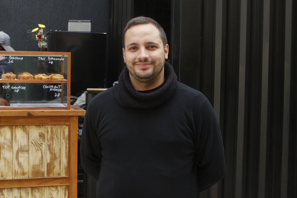 Yan Saeger é o empreendedor à frente da padaria Sfoglia | BRENO BAUER/JC