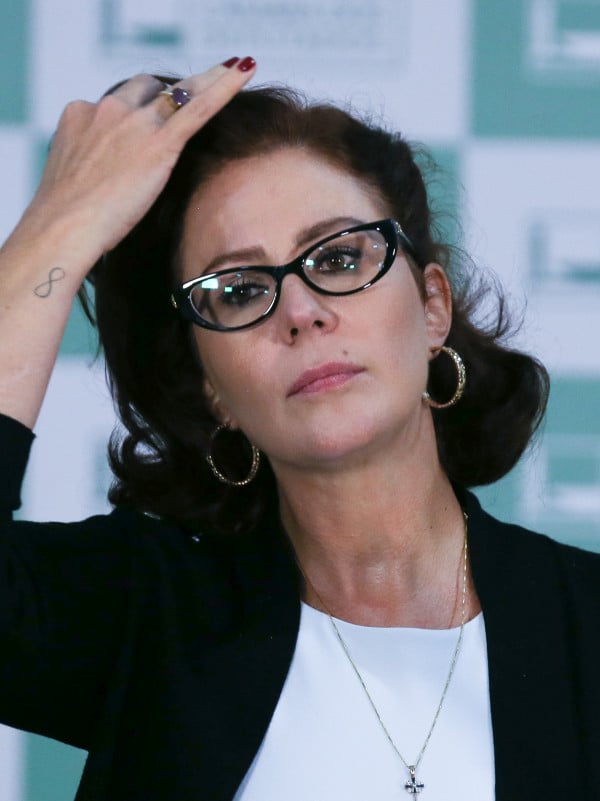 Justiça manda prender jornalista perseguido por Carla Zambelli
