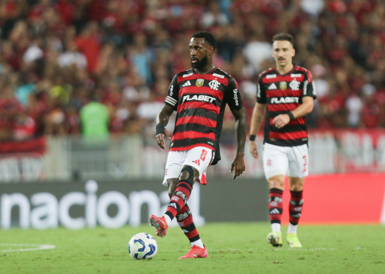 Gerson chegou a ficar em dúvida por conta da seleção brasileira, mas decidiu aceitar proposta