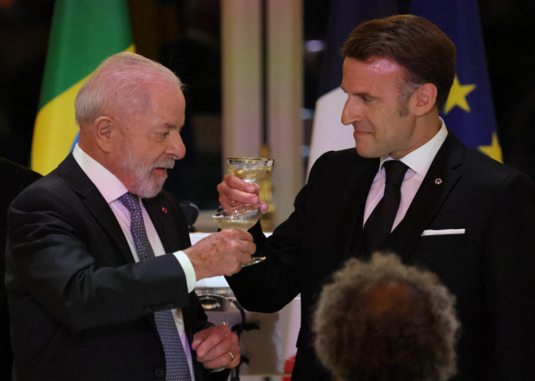  O presidente Luiz Inácio Lula da Silva (PT) confirmou presença no G7 e deve chegar segunda à noite para participar do encontro dos países mais ricos do mundo