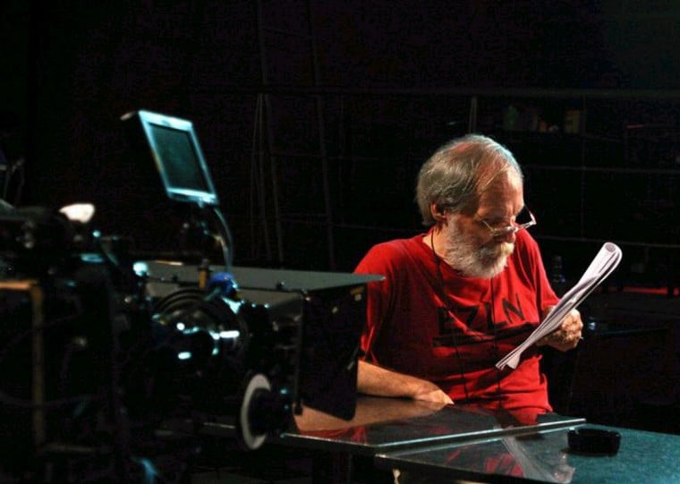 Carlos Reichenbach, flagrado em intervalo de filmagens; para o realizador, qualquer ideia podia virar bom cinema