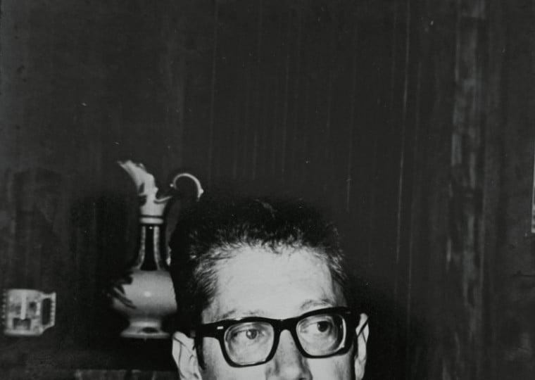 Às vésperas do centenário do nascimento de Dalton Trevisan, conhecido como o 'Vampiro de Curitiba', escritor recebe homenagem póstuma da prefeitura da capital paranaense  