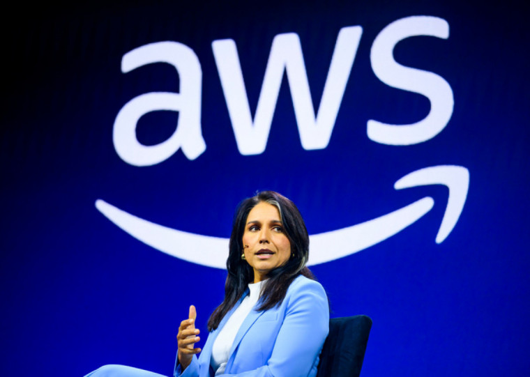 Tulsi supervisiona 18 agências de inteligência, como CIA, FBI e NSA