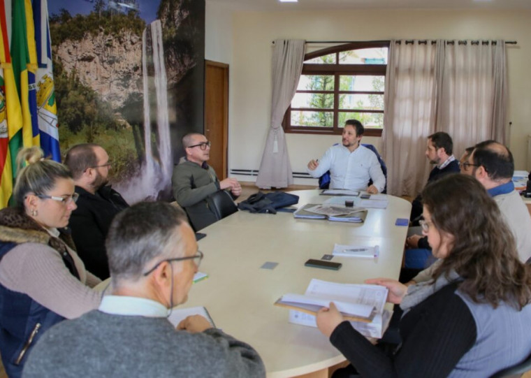 Empres&aacute;rios tiveram reuni&atilde;o com integrantes da prefeitura nesta semana