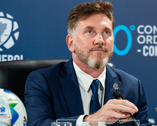 Alejandro Domínguez é reeleito presidente da Conmebol após manobra e ficará no poder até 2031