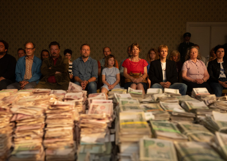  'O grande golpe do Leste' tem direção da cineasta alemã Natja Bruckhorst