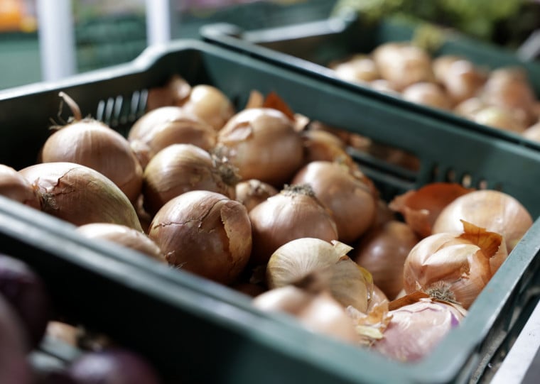 Cebola foi o item com maior aumento; iogurte é produto que teve a maior queda de preço no período 