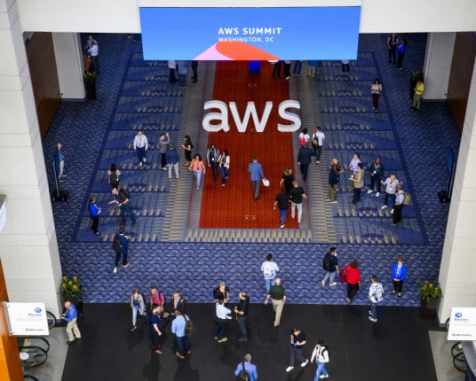 AWS e Sebrae vão capacitar 50 mil profissionais de MPMEs