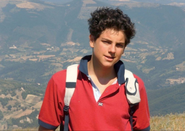 Acutis tinha 15 anos quando morreu no norte da Itália em 2006