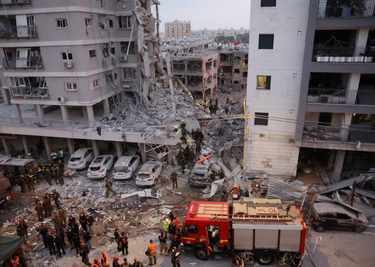 Números, até agora, apontam para 14 mortos em Israel e 138 no Irã