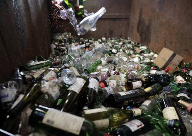 O argumento que prevaleceu na ocasião foi que essa norma violava a proteção ao meio ambiente, já que tornava a reciclagem mais cara