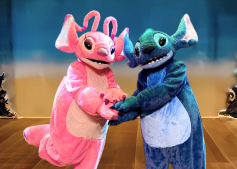 Nova montagem cênica é uma homenagem aos clássicos protagonistas da animação da Disney de 2002