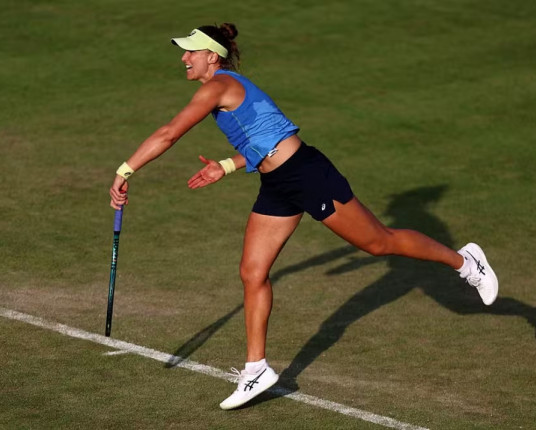 Maior favorita ao título, Bia Haddad cai na estreia em Nottingham