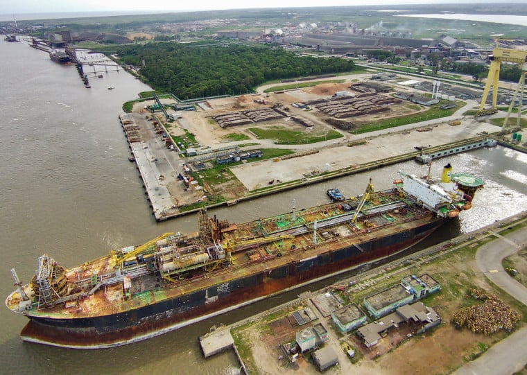 Expectativa de geração de mais de mil empregos diretos no polo naval poderá ser concretizada somente no próximo ano