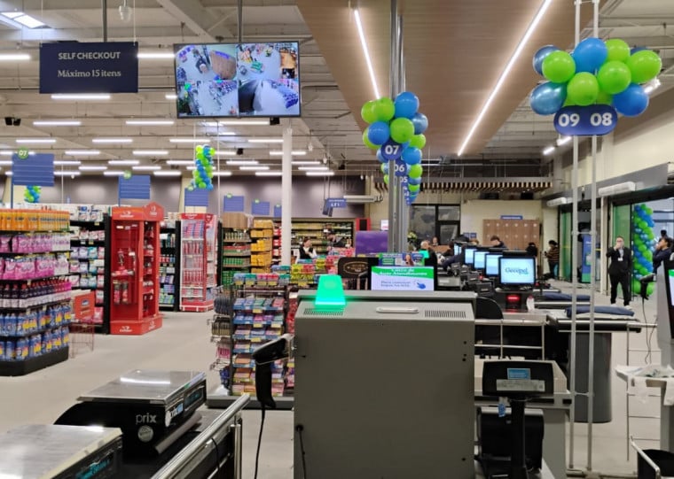 Novidades incluem self-checkout e novo design de se&ccedil;&otilde;es na loja do Morro Santana 