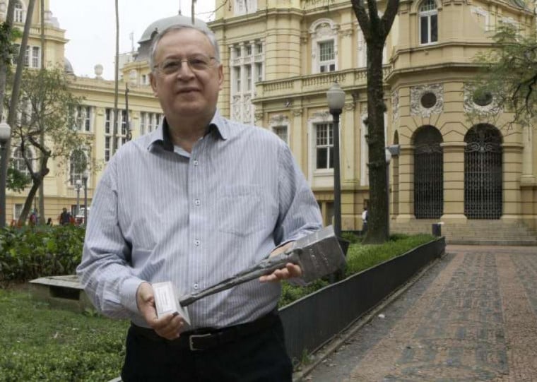 Dilan Camargo, na época em que foi indicado patrono da Feira do Livro de Porto Alegre: ele já recebeu vários prêmios por letras musicais de sua autoria