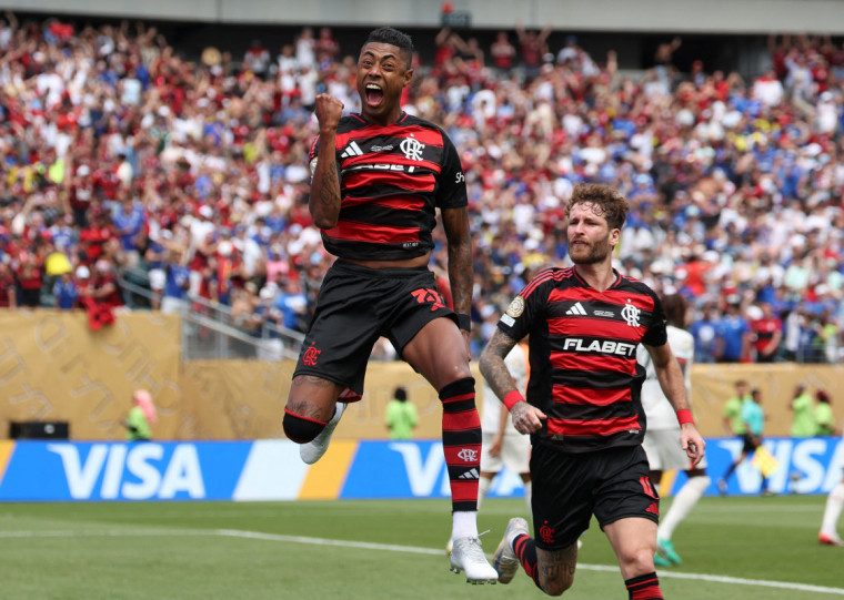 Gols dos cariocas foram marcados por Bruno Henrique, Danilo e Wallace Yan