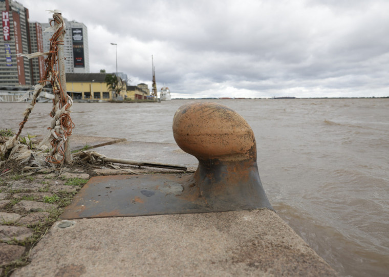 Águas estão próximas da cota de inundação no Cais, mas com estabilidade