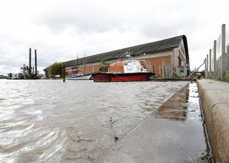 Em medição às 6h na Usina do Gasômetro, o nível estava em 3,33cm