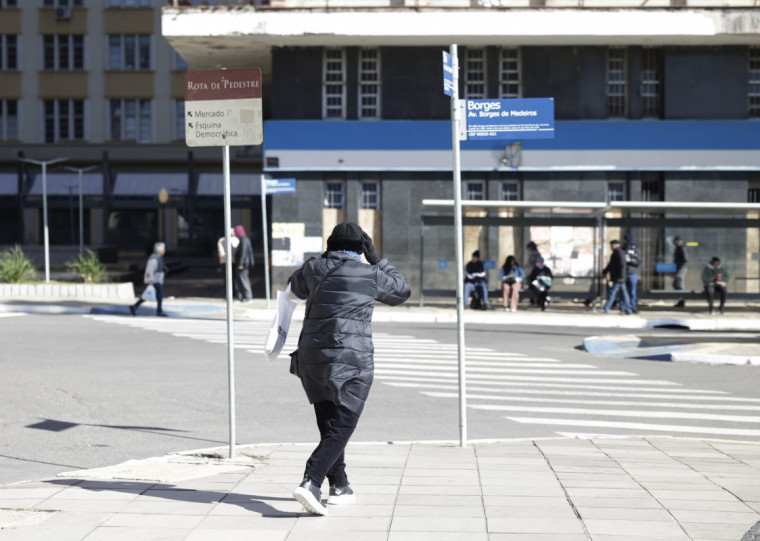 Frio será mais intenso na terça e na quarta-feira, com baixa sensação térmica e temperaturas próximas a 0ºC