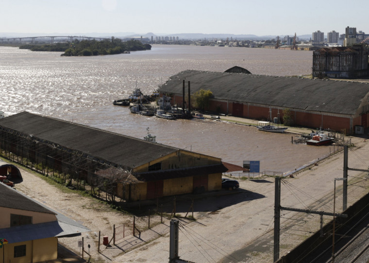 Embora os níveis permaneçam elevados nos próximos dias, esse é o nível máximo que as águas devem alcançar