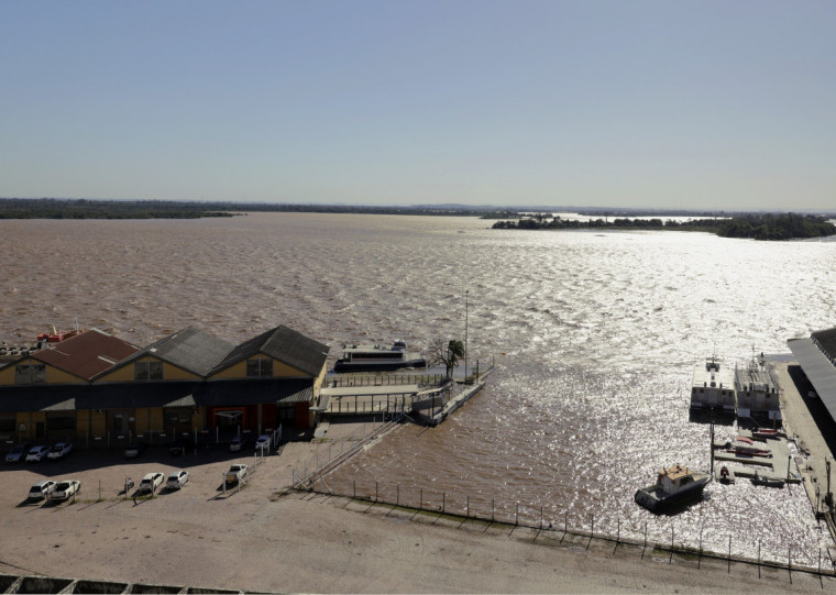 Na tarde desta segunda-feira, a régua da Usina do Gasômetro marcava 3,36 metros