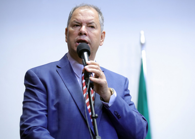 Deputado Alceu Moreira alerta: "o prazo para reverter ou suavizar o tarifaço é curto. Temos 10 dias para agir".