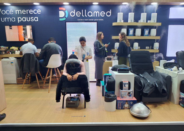 A Dellamed fabrica produtos das linhas de home care, health care e beauty care