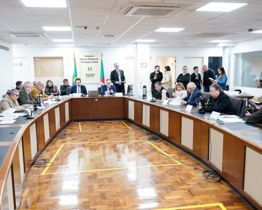 Comissão de Finanças da Assembleia aprova parecer à LDO 2026