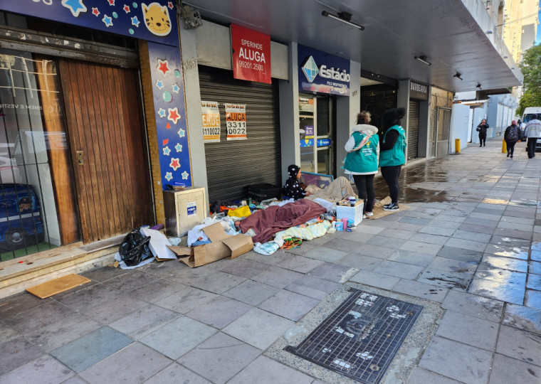 pg3 Sem teto no bairro Independência