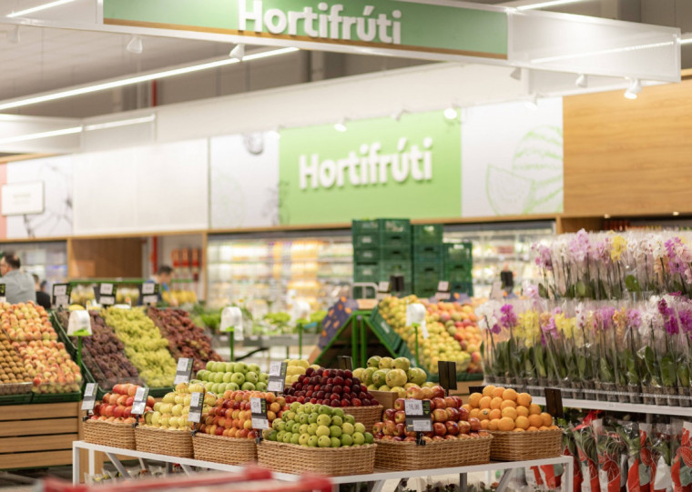Tomate e batata lideram baixas nos preços em agosto