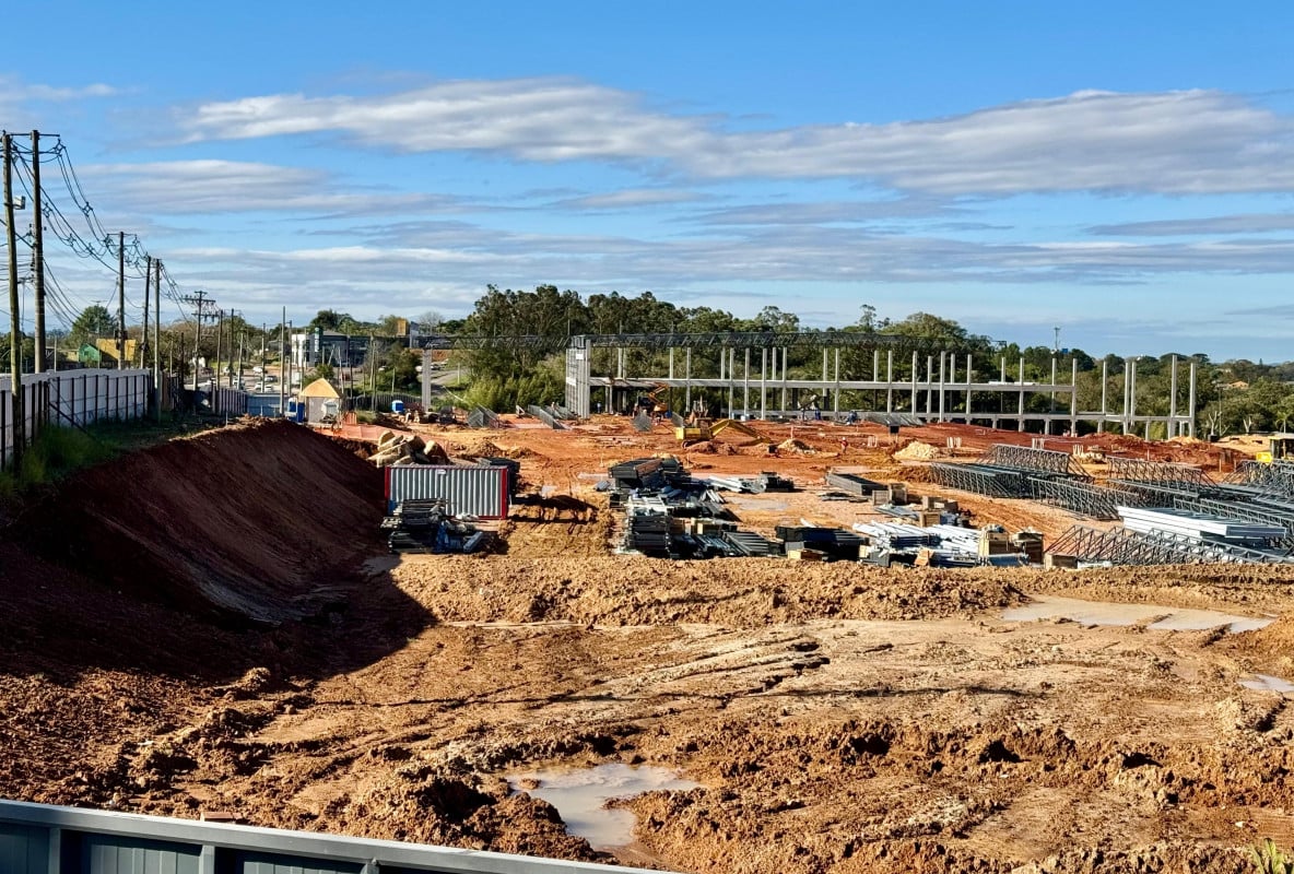 Cestto, o quarto da bandeira, está sendo erguido em megaterreno | PATRÍCIA COMUNELLO/ESPECIAL/JC