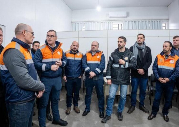 Governador esteve em Santa Cruz neste sábado (28), em reunião com representantes da Defesa Civil, secretarias estaduais, forças de segurança e lideranças municipais