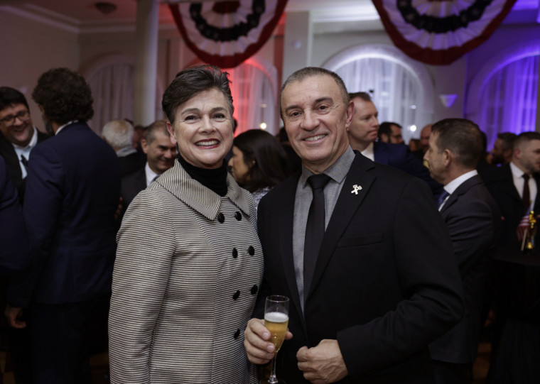 Loy Demari e Clódis Xavier na festa norte-americana