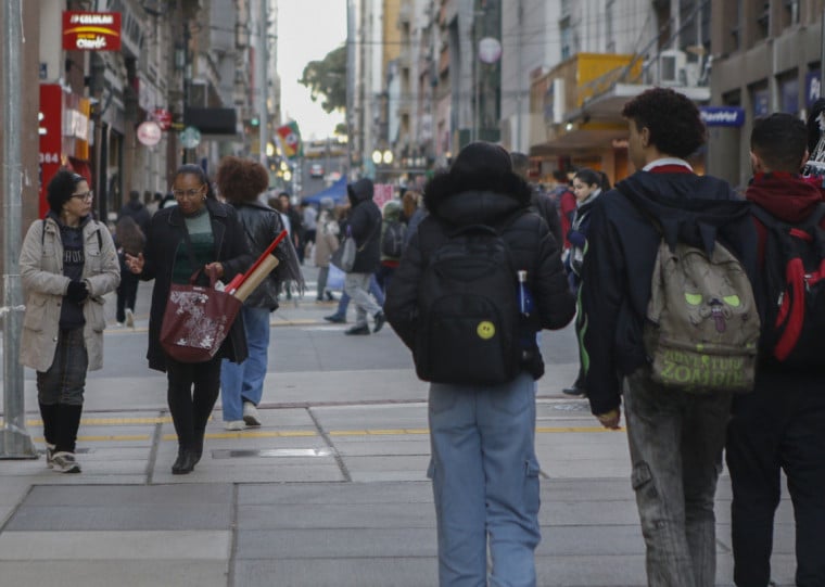 Mínimas variam entre -4°C e -6°C em regiões como a Campanha, Serra e Oeste