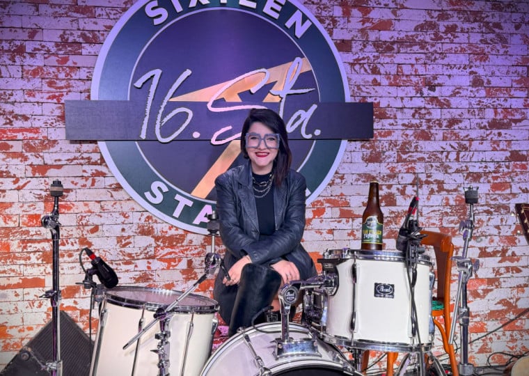 "Mantivemos o coração do pub batendo forte, com a energia de quem acredita no poder da arte, da coletividade e da cultura. Agora, com novas ideias e o carinho de um público fiel, seguimos firmes – e mais Rock'n Roll do que nunca", afirma Gabrielle Fraga, idealizadora do Sixteen Station